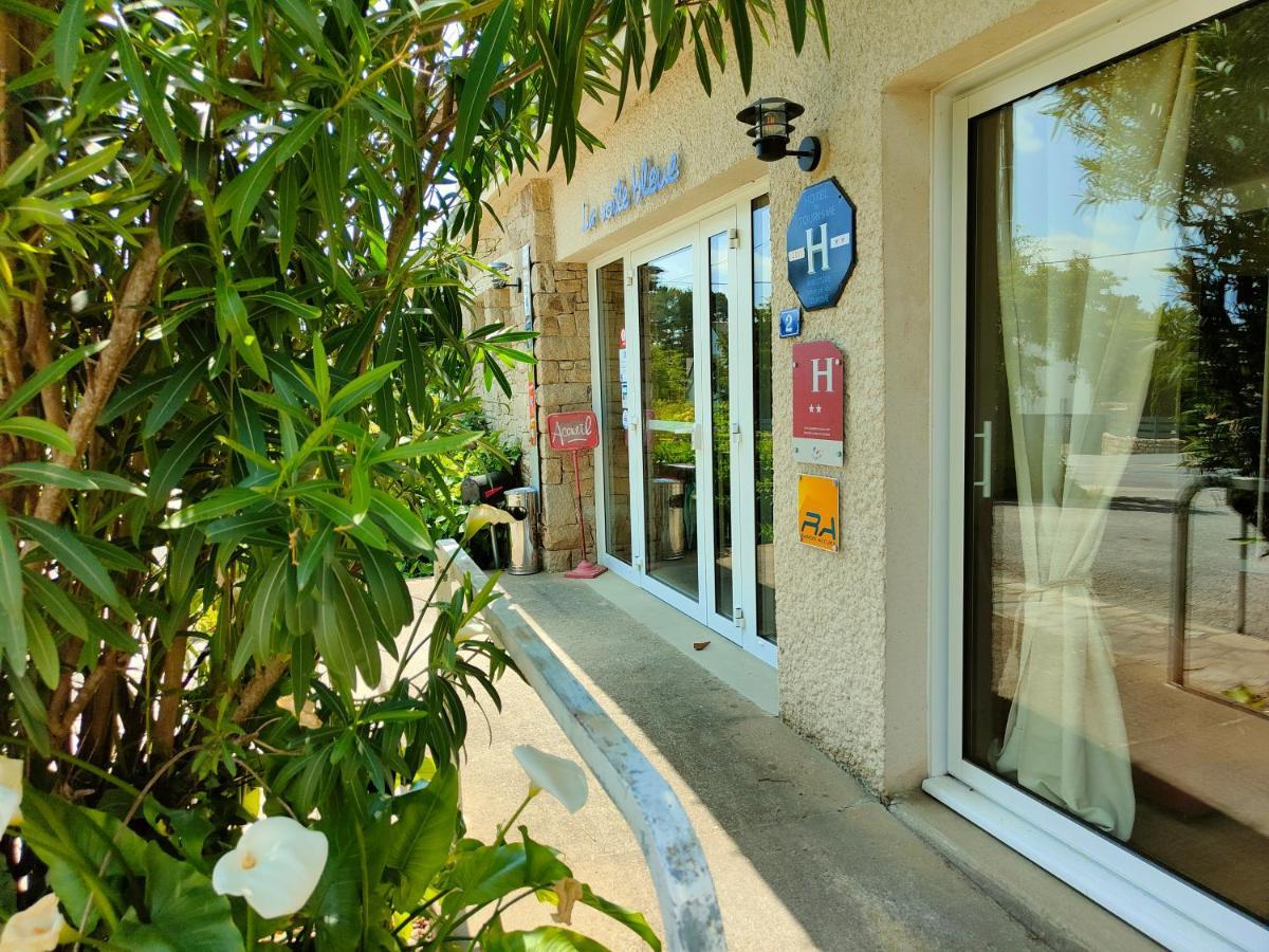 Hotel Restaurant La Voile Bleue Erdeven Exterior photo
