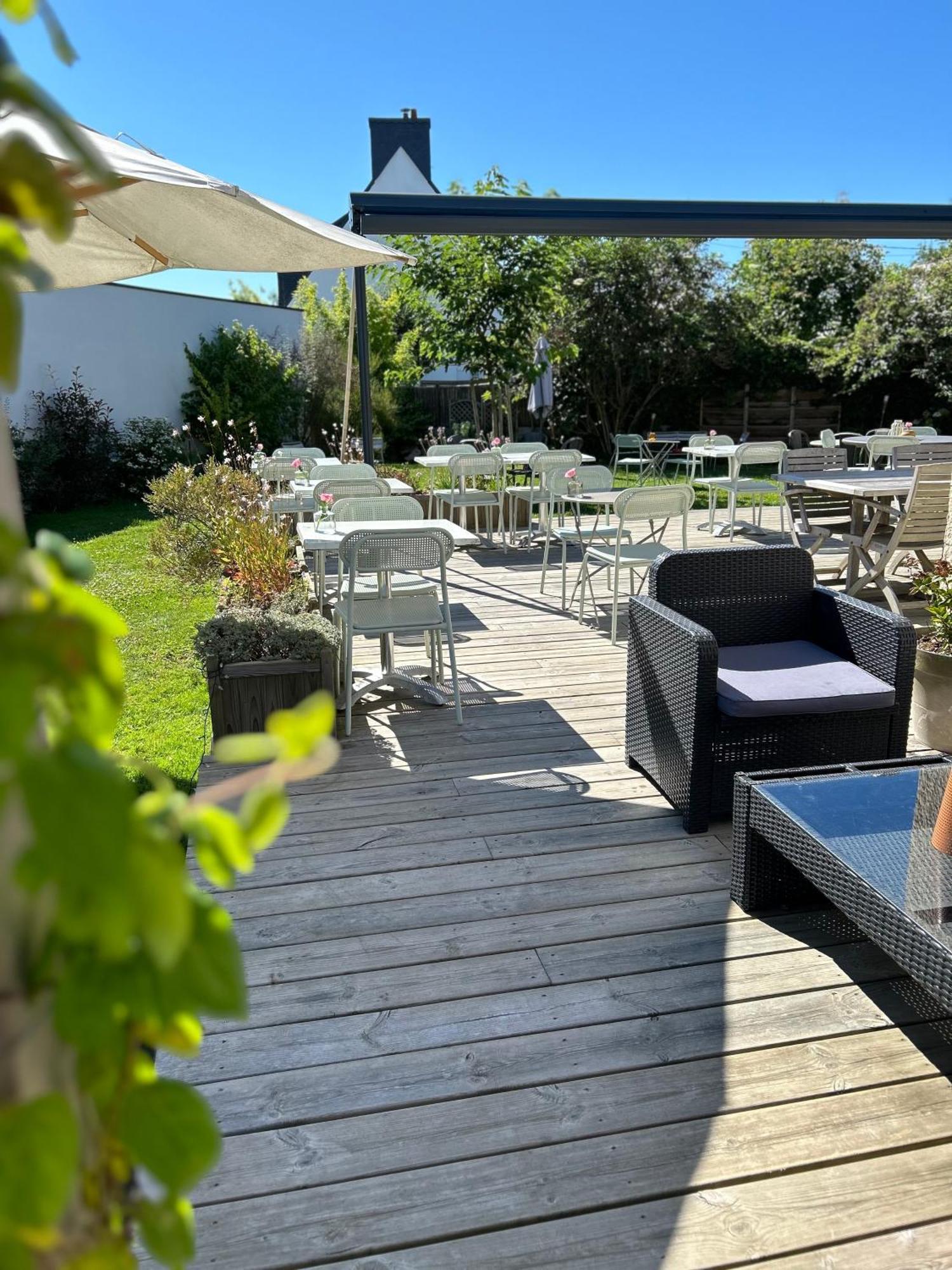 Hotel Restaurant La Voile Bleue Erdeven Exterior photo